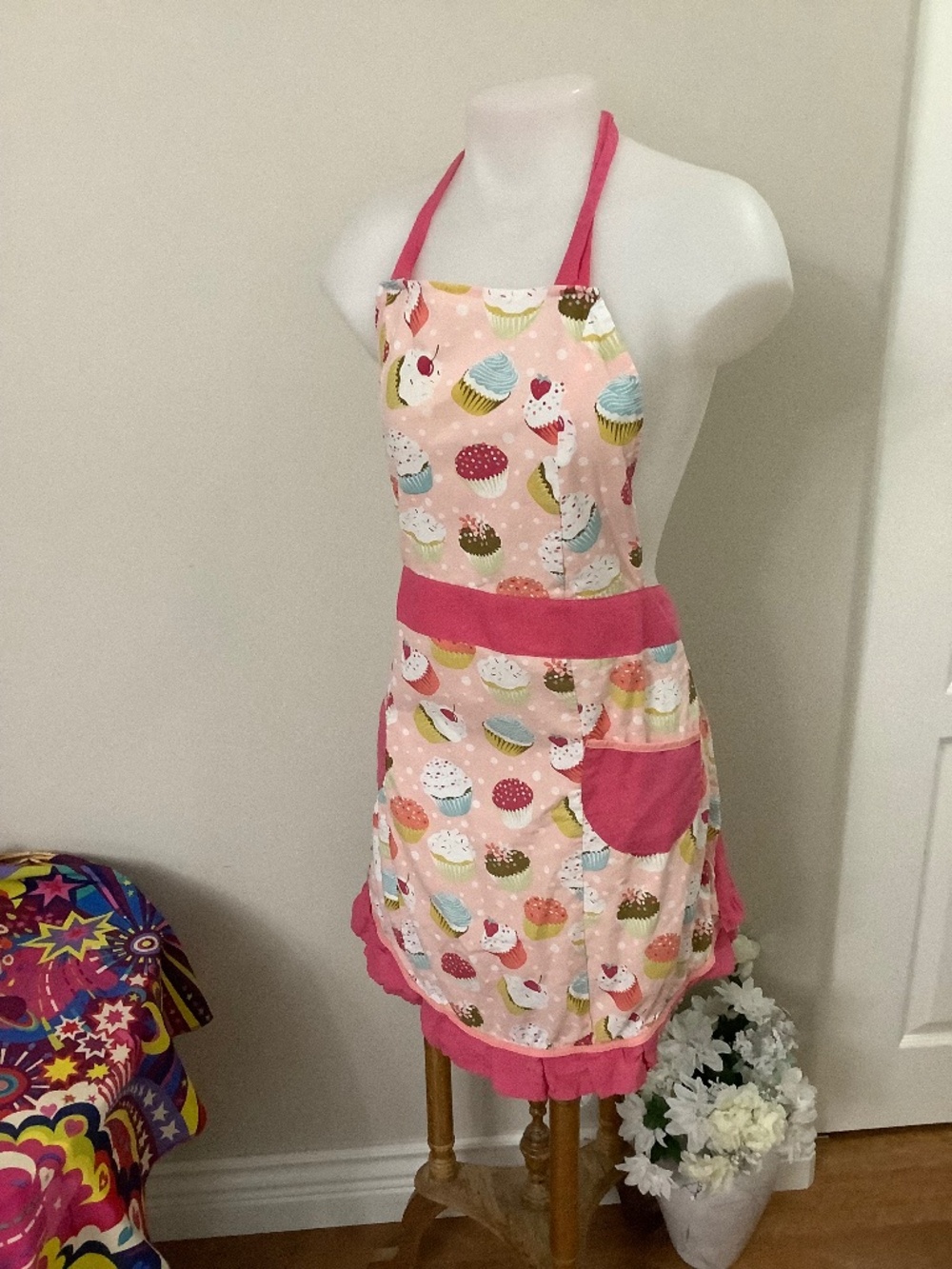 Kitchen style cupcakes cotton apron fits to xl
